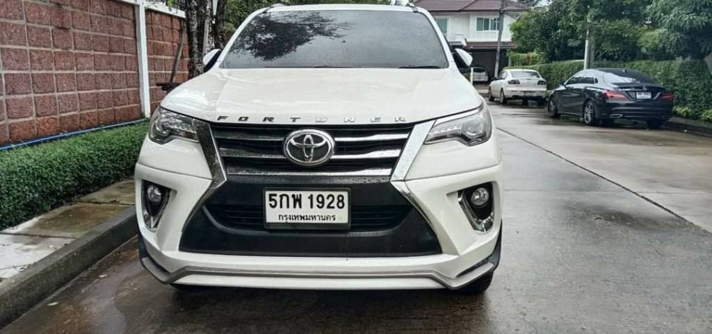 Toyota FORTUNER ปี15-ปัจจุบัน 2.8 V 4WD