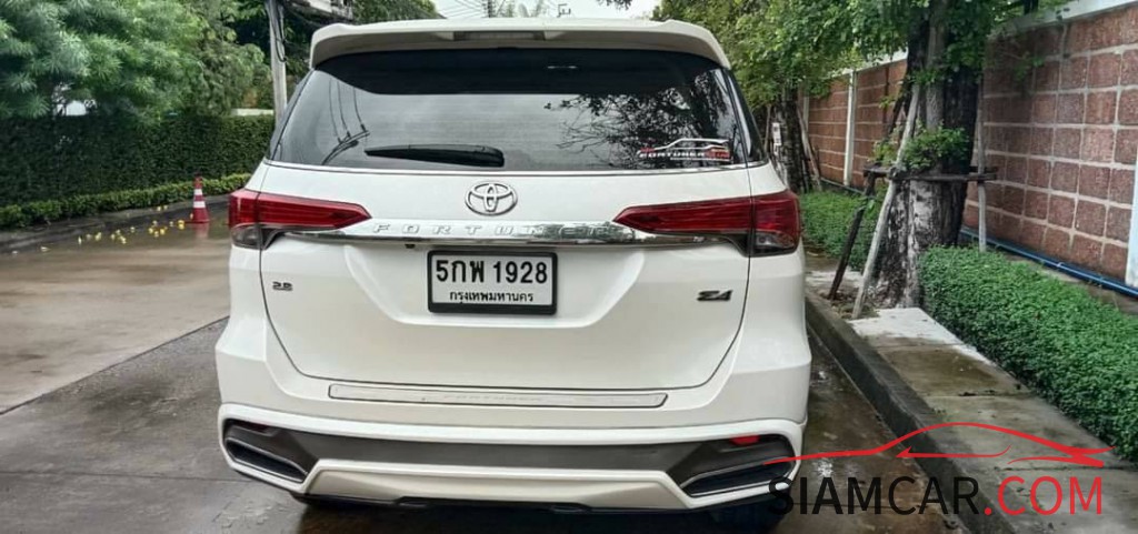 Toyota FORTUNER ปี15-ปัจจุบัน 2.8 V 4WD