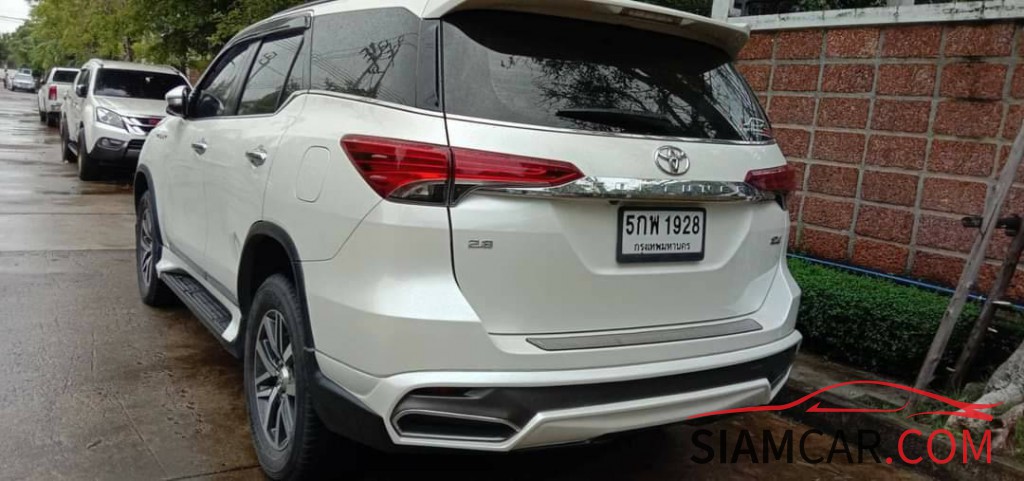 Toyota FORTUNER ปี15-ปัจจุบัน 2.8 V 4WD