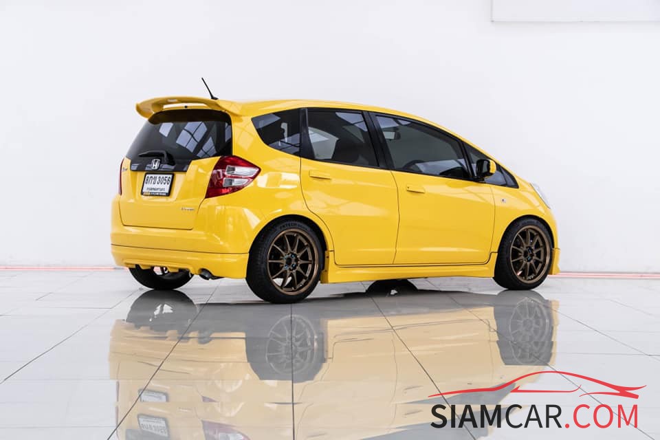 Honda JAZZ ปี08-14 1.5 i-VTEC S