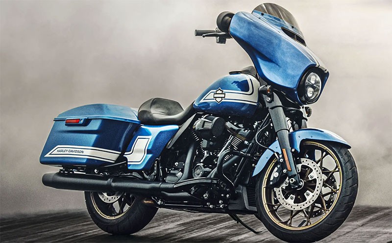Harley-Davidson เปิดตัวรถมอเตอร์ไซค์คอลเลกชัน Fast Johnnie ใหม่ Limited Edition ทั้ง 3 รุ่น ได้แรงบันดาลใจจากรถ   Muscle ยุค ’60 และ ’70