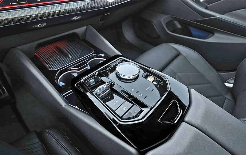 BMW เปิดตัว BMW 5-Series โฉมใหม่ เจนฯ 8 (G60) และครั้งแรกของ "BMW i5" รุ่นพลังไฟฟ้า!