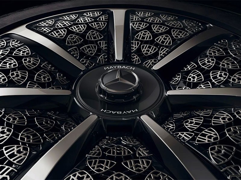 Mercedes-Maybach เผยโฉมรุ่น Night Series Package สุดหรูหรากับ S-Class, EQS และ GLS