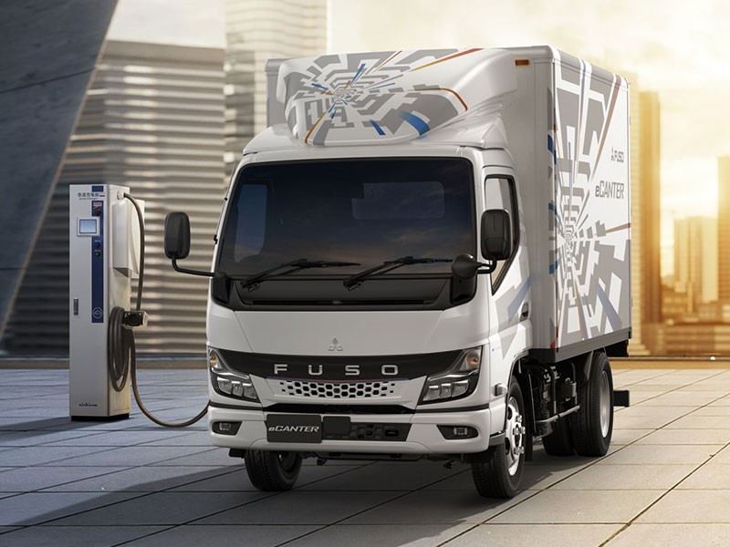 Daimler Truck เตรียมเปิดตัว Fuso eCanter รถบรรทุกไฟฟ้า 100% ในไทย ปี 2024 นี้!