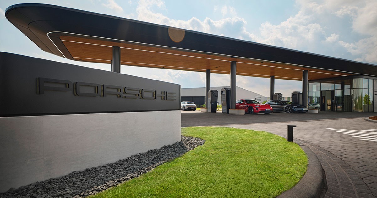 Porsche เปิดจุดชาร์จไฟรถไฟฟ้า Porsche Charging Lounge ระดับพรีเมียมแห่งแรกในเมือง Nahetal ประเทศเยอรมนี