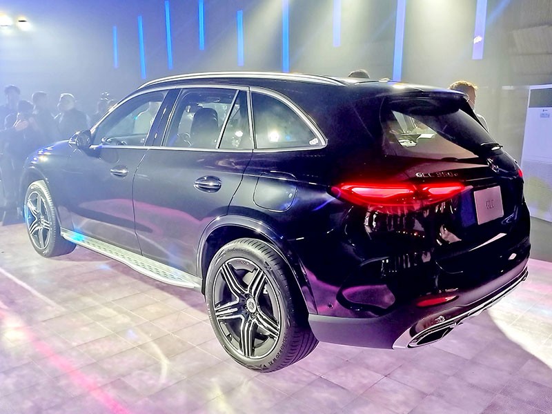 Mercedes-Benz GLC 350 e 4MATIC AMG Dynamic เปิดตัวแล้ว! รถ SUV ปลั๊กอินไฮบริด วิ่งไฟฟ้าได้ไกล 120 กม. ในราคา 4,180,000 บาท