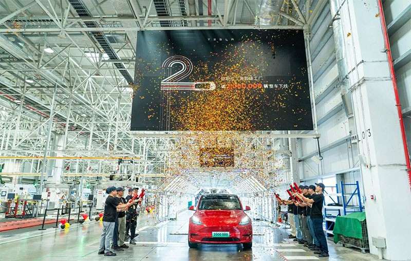 โรงงาน Tesla ในจีน ฉลองผลิตรถยนต์ครบ 2 ล้านคัน ในเวลาเพียง 13 เดือนหลังจากผ่าน 1 ล้านคันแรก