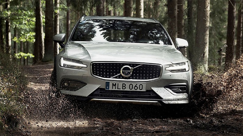 Volvo เตรียมหยุดผลิตรถเครื่องยนต์ดีเซล เพื่อทยอยก้าวสู่โลกของรถไฟฟ้าเต็มตัว!