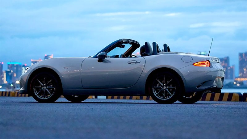 Mazda เปิดตัว Mazda Roadster เวอร์ชั่น JDM รุ่นปี 2024 อัพเกรดเทคโนโลยีใหม่ๆ และสมรรถนะที่ดีขึ้น! ในญี่ปุ่น