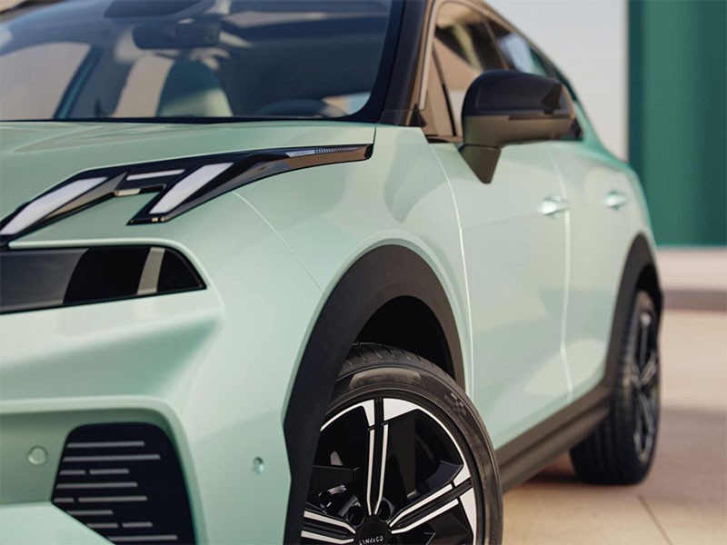 Lynk & Co 06 EM-P รถ SUV ปลั๊กอินไฮบริดโฉมไมเนอร์เชนจ์ ขุมพลัง 299 แรงม้า เตรียมขายในจีน!