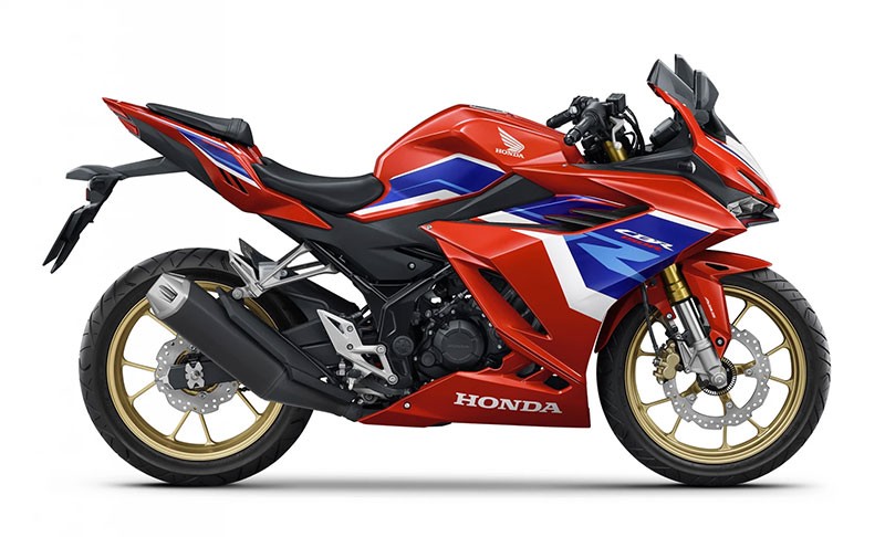 Thai Honda เปิดตัว "New Honda CBR150R" 2 สีใหม่ Grand Prix Red และ Dominator Matte Black ในราคาแนะนำ 99,900 บาท