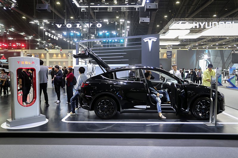 Tesla เปิดตัวหุ่นยนต์เทสลา Optimus ครั้งแรก ณ งาน Motor Expo 2023 พร้อมจัดแสดงรถไฟฟ้าแห่งอนาคตที่ยั่งยืน