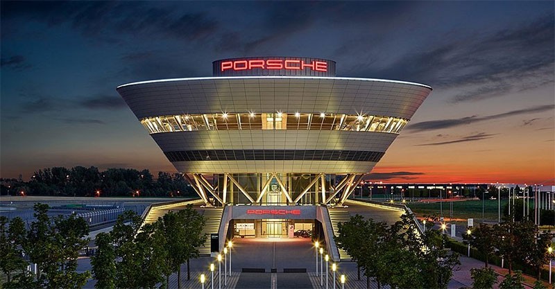 โรงงาน Porsche ในเมืองไลพ์ซิก ประเทศเยอรมนี เตรียมเฉลิมฉลองผลิตรถยนต์ครบ 2 ล้านคัน