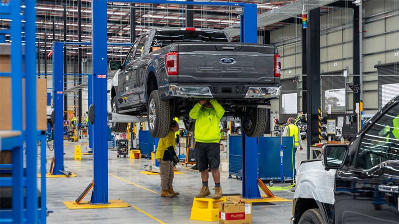 Ford Australia ประกาศหยุดส่งมอบ Ford F-150 ในออสเตรเลีย พบเจอปัญหาใต้ฝากระโปรง หลังสลับด้านพวงมาลัย